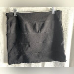 Classic Black Ribbed Mini Skirt. Size Large